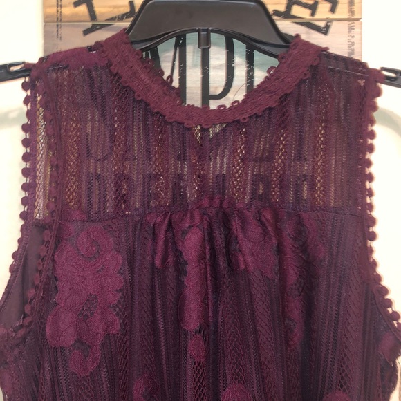 Maroon Top - Picture 2 of 4